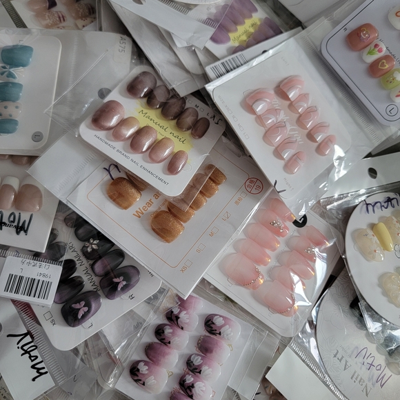 Other - Assorted New Press On Nails